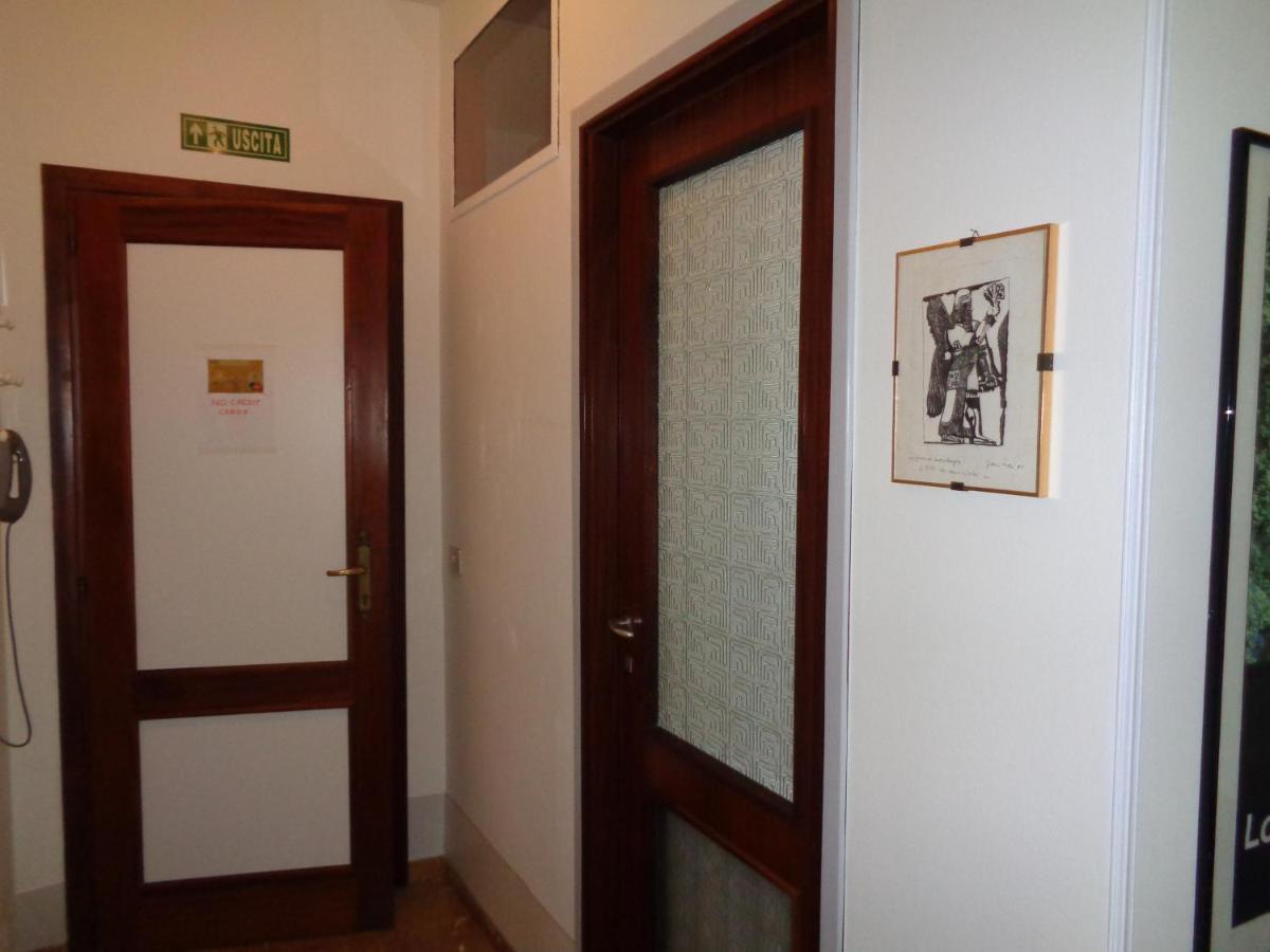 Le Gardenie Da Fil Panzió Bordighera Kültér fotó