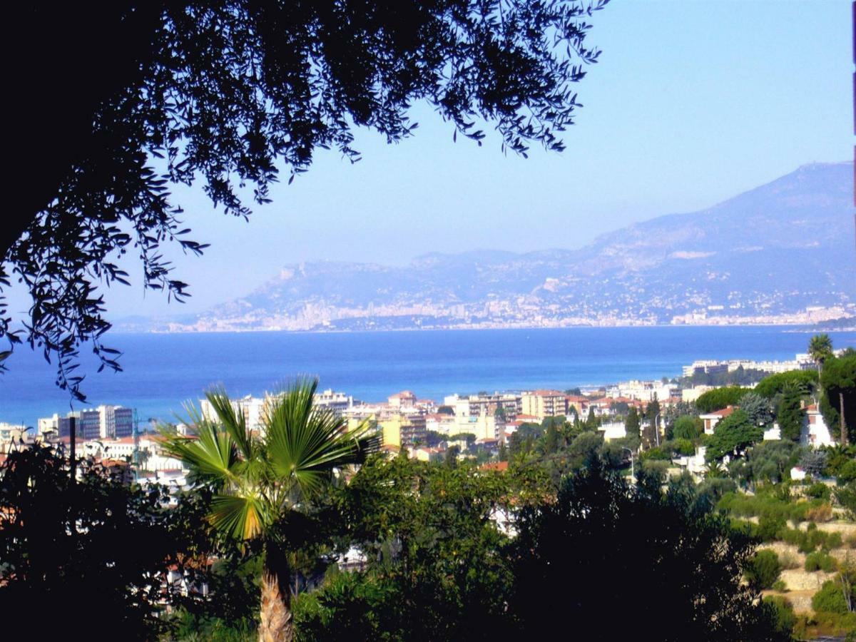 Le Gardenie Da Fil Panzió Bordighera Kültér fotó