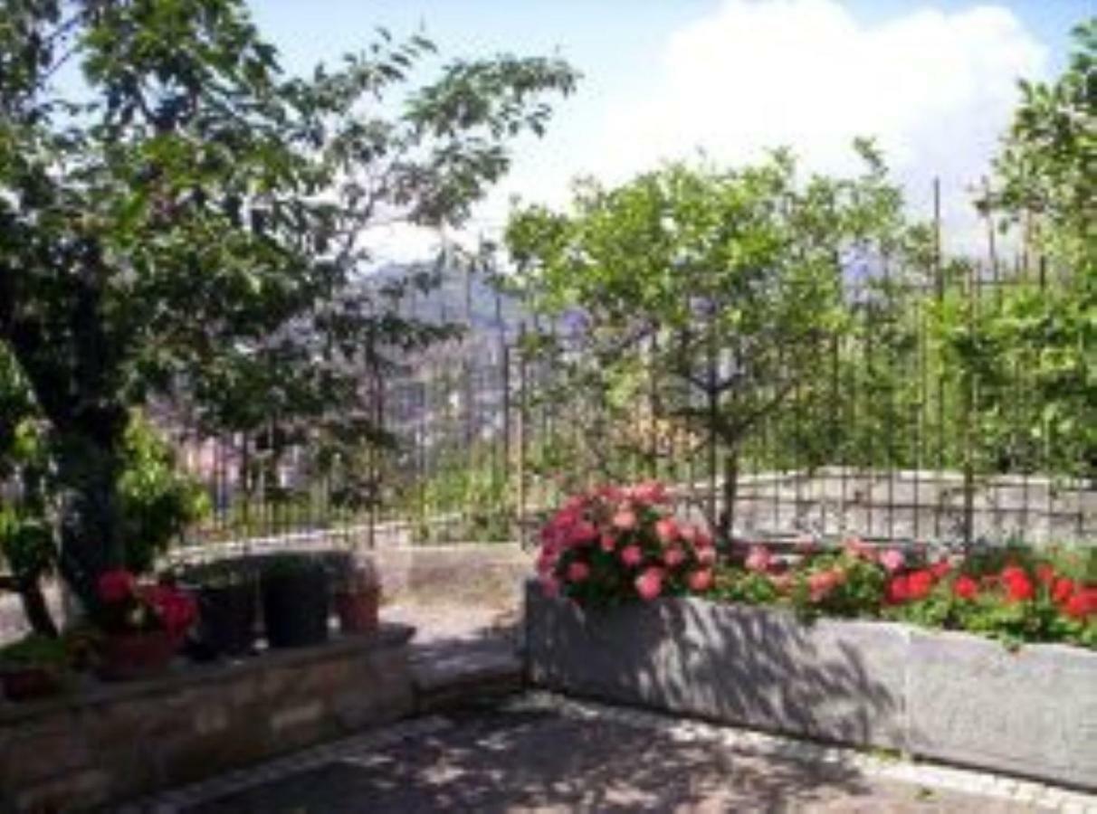 Le Gardenie Da Fil Panzió Bordighera Kültér fotó